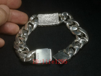 Chinese Tibet Silver Carving skull Statue bracelet gift Collection