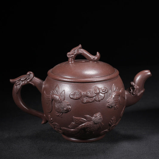Chinese Yixing Zisha Clay Handmade Exquisite Teapot （鱼乐 底款：铁画轩）