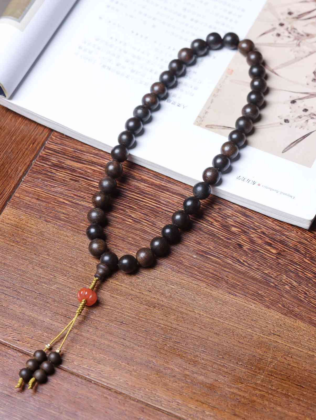 10mm Chinese Natural Eaglewood Handmade Exquisite Bracelets 31328