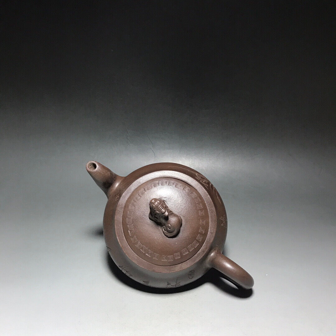 Chinese Yixing Zisha Clay Handmade Exquisite Teapot（瑞兽 底款：吴云根）