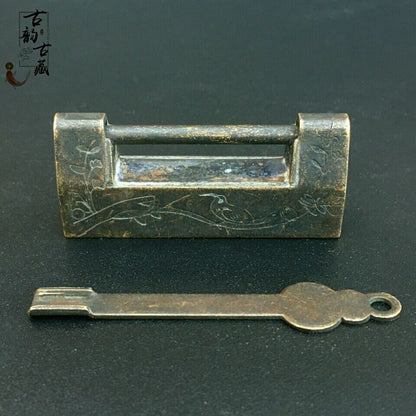 Vintage Chinese Brass Padlock Horizontal Open Lock with Key for Wooden Box