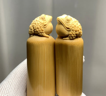 Chinese Bamboo Hand Carved Toad Figure Collection Pendant Feng Shui Decor