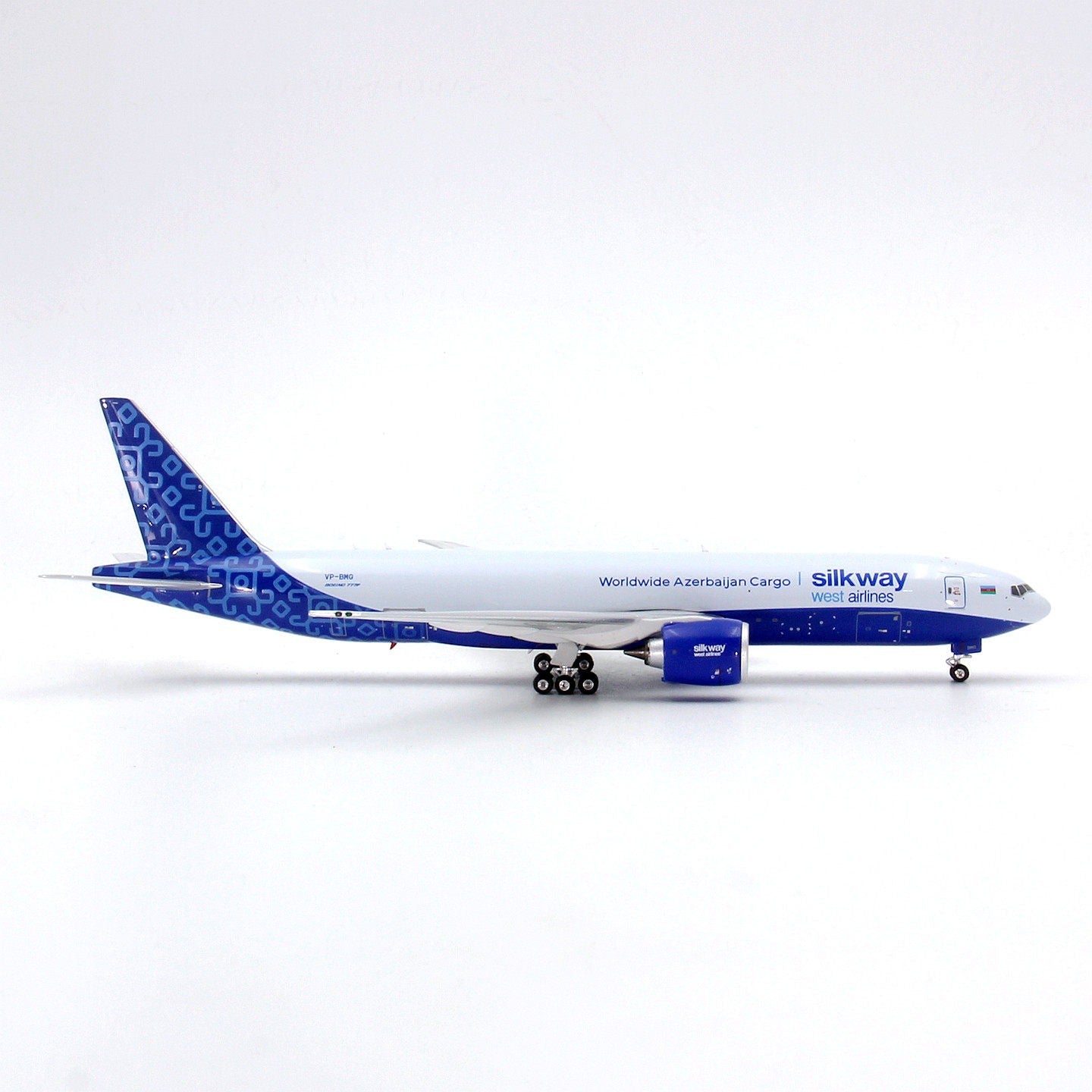 1:400 Phoenix Starlux Airlines B777-200LRF VP-BMG Diecast Aircraft Plane Model