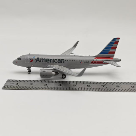 1:400 Geminijets American Airlines Airbus A319S N93003 Airplane Diecast Model