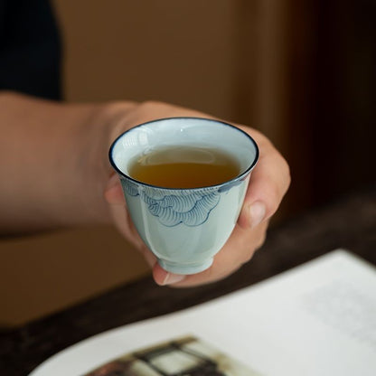 Blue and White Ceramic Hibiscus Tea Cup Household Single Cup Tea Tasting Cup