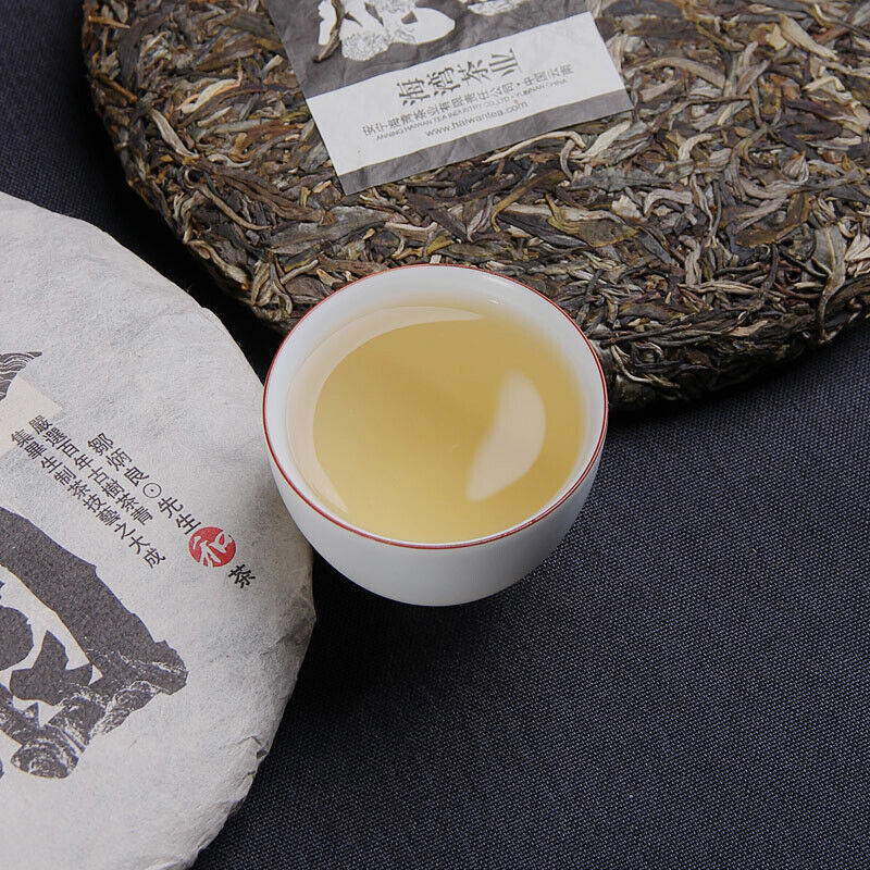 Yunnan Pu'er Tea Liangpin Series Haiwan Old Comrade Liangyuan Cake 400g