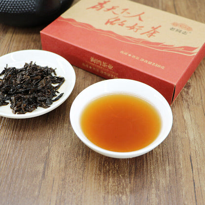 HAIWAN Wei Tian Xia Ren Zuo Hao Cha Pu-erh Tea 2017 250g Ripe Puer Pu'er Brick