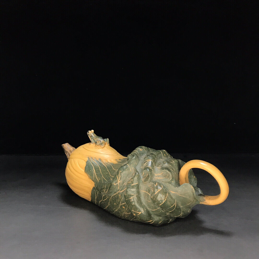 Chinese Yixing Zisha Clay Handmade Exquisite Teapot （百财 底款：蒋蓉）