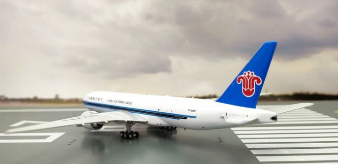 Phoenix China Southern Cargo B777-200F B-20EM 1/400 diecast plane model aircraft