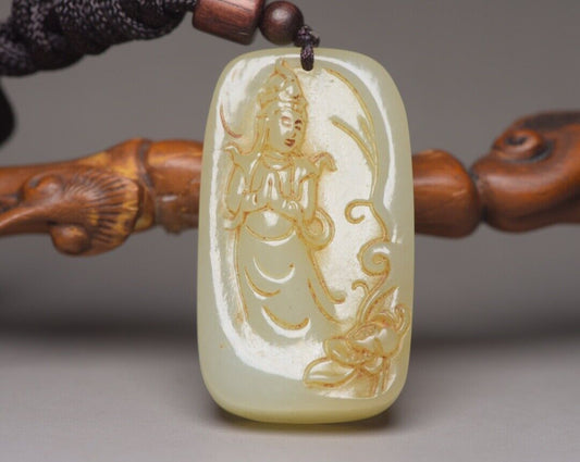 China Natural Hetian Jade Hand Carved Kuan Yin Statue Good Luck Pendant Amulets