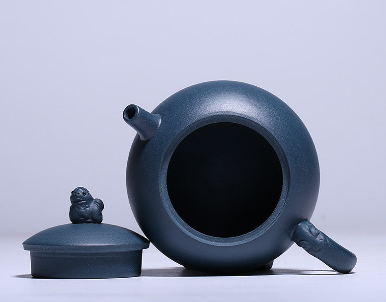 Handmade Yixing Zisha Green Zhu Clay Pottery Tea Pot Master Pot Mascot Teapot