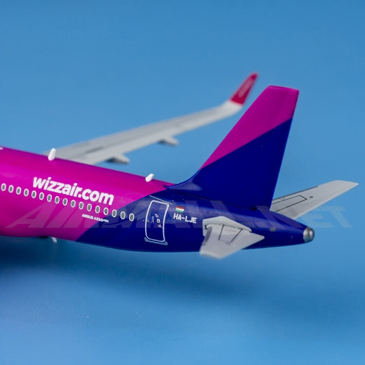 1:400 JC Wings Wizz Air Airbus A320neo Passenger Diecast Aircraft Model