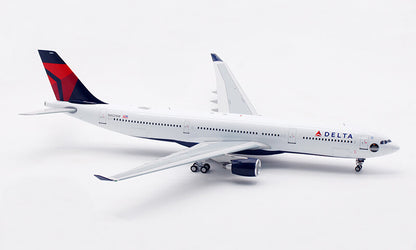 1:200 32CM InFlight DELTA AIRBUS A330-300 Passenger Plane Diecast Aircraft Model