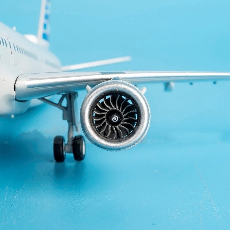 1:200 Geminijets American Airlines Airbus A321neo Airplane Diecast Model