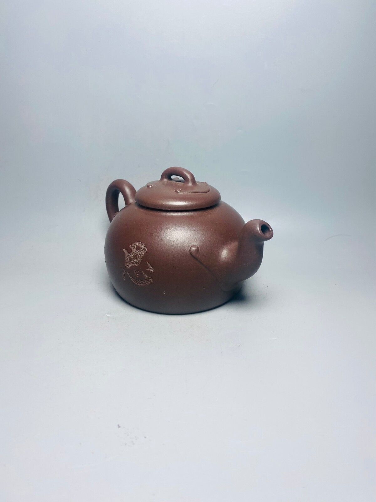 Chinese Yixing Zisha Clay Handmade Exquisite Teapot （思源 底款： 钱文英）