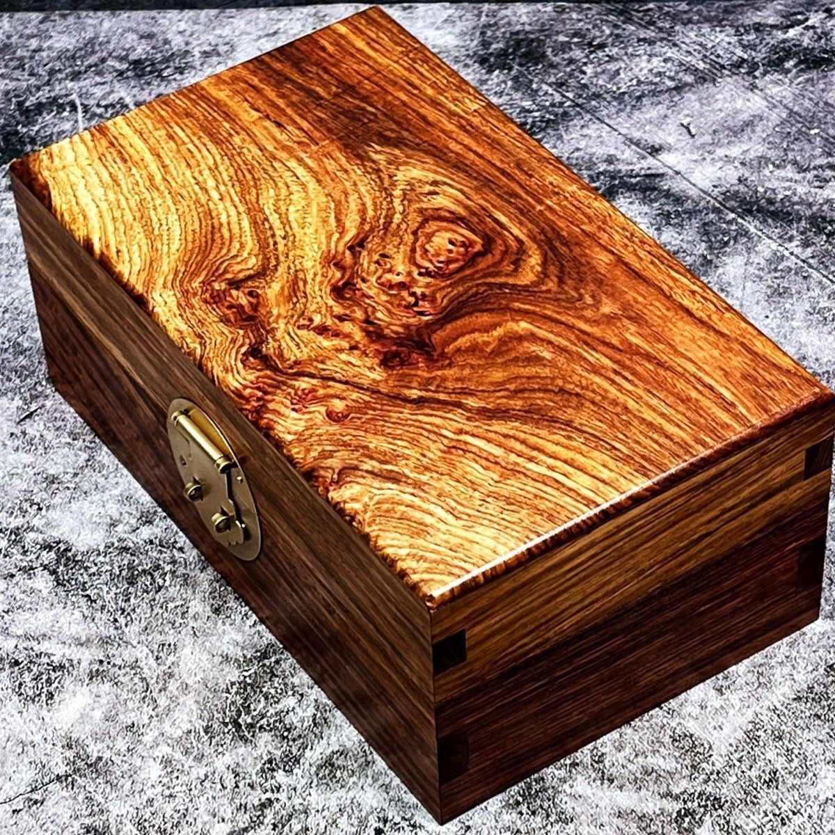 Huanghuali Wood Jewelry Box 15×9×8cm Natural Grain Storage Case