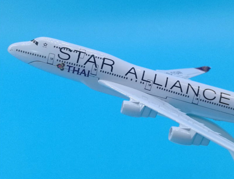 16cm Thai Star Alliance Boeing 747-400 Passenger Airplane Diecast Plane Model