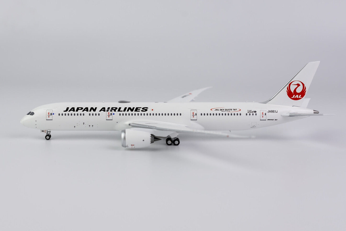 1:400 NG Model JAPAN AIRLINES BOEING 787-9 Passenger Aircraft Diecast Model