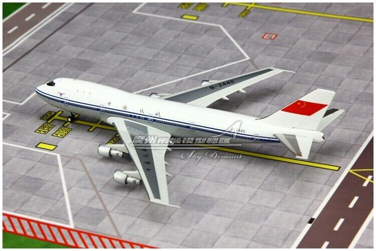 1:400 Phoenix CAAC BOEING 747-200 Passenger Airplane Diecast Aircraft Model