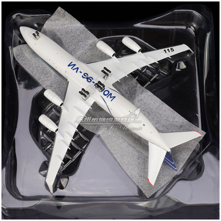 1:400 Phoenix UAC-United Aircraft Ilyushin Il-96-400T Airplane Diecast Model