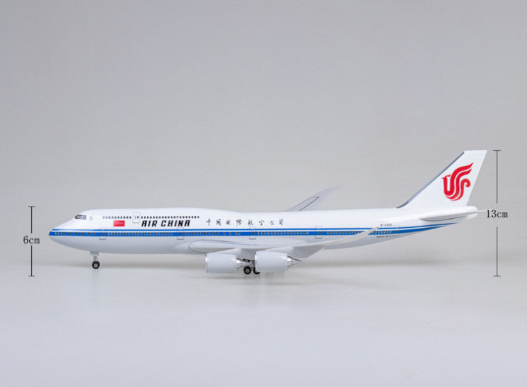 1:160 47CM AIR CHINA BOEING 747-8 Aeroplane Landing Gear Resin Aircraft Model