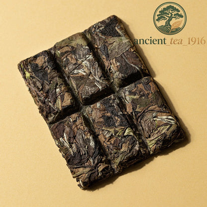 240g 2018 Fuding High Mountain Shoumei (a Type of White Tea) White Tea Cake
