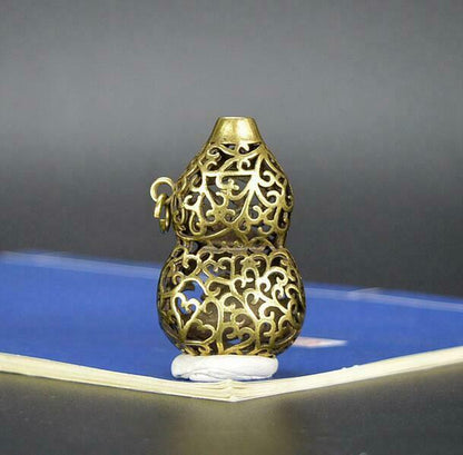 Chinese Pure Brass Gourd Flower Pattern Small Pendant