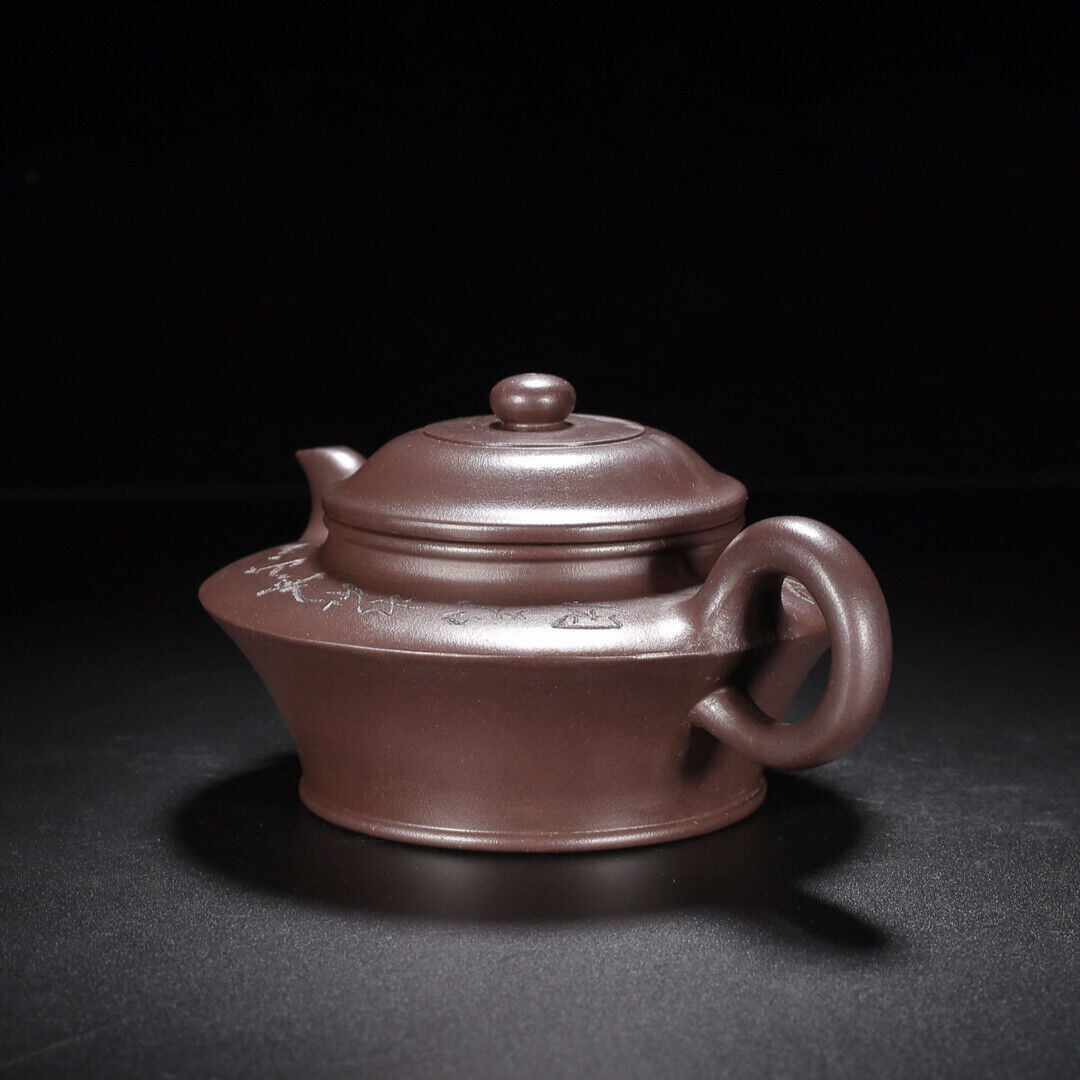 Chinese Yixing Zisha Clay Handmade Exquisite Teapot （如扁 底款：顾景舟）