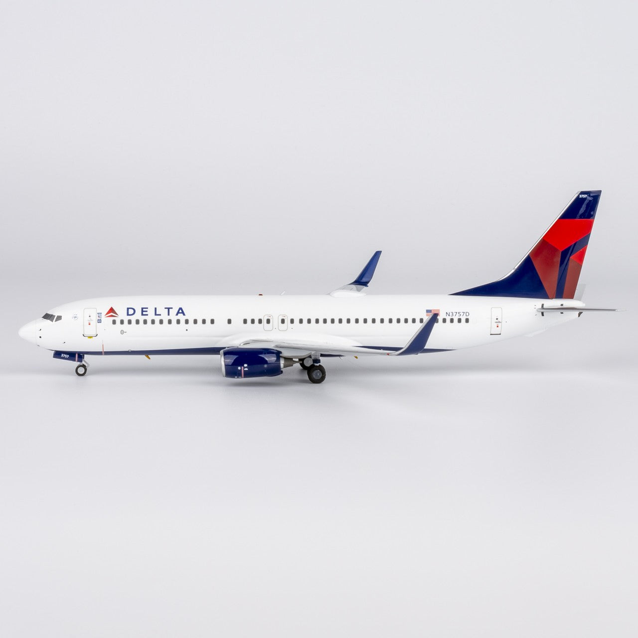 1:200 NGmodels Delta Air Lines B737-800 Passenger Diecast Airplane Model