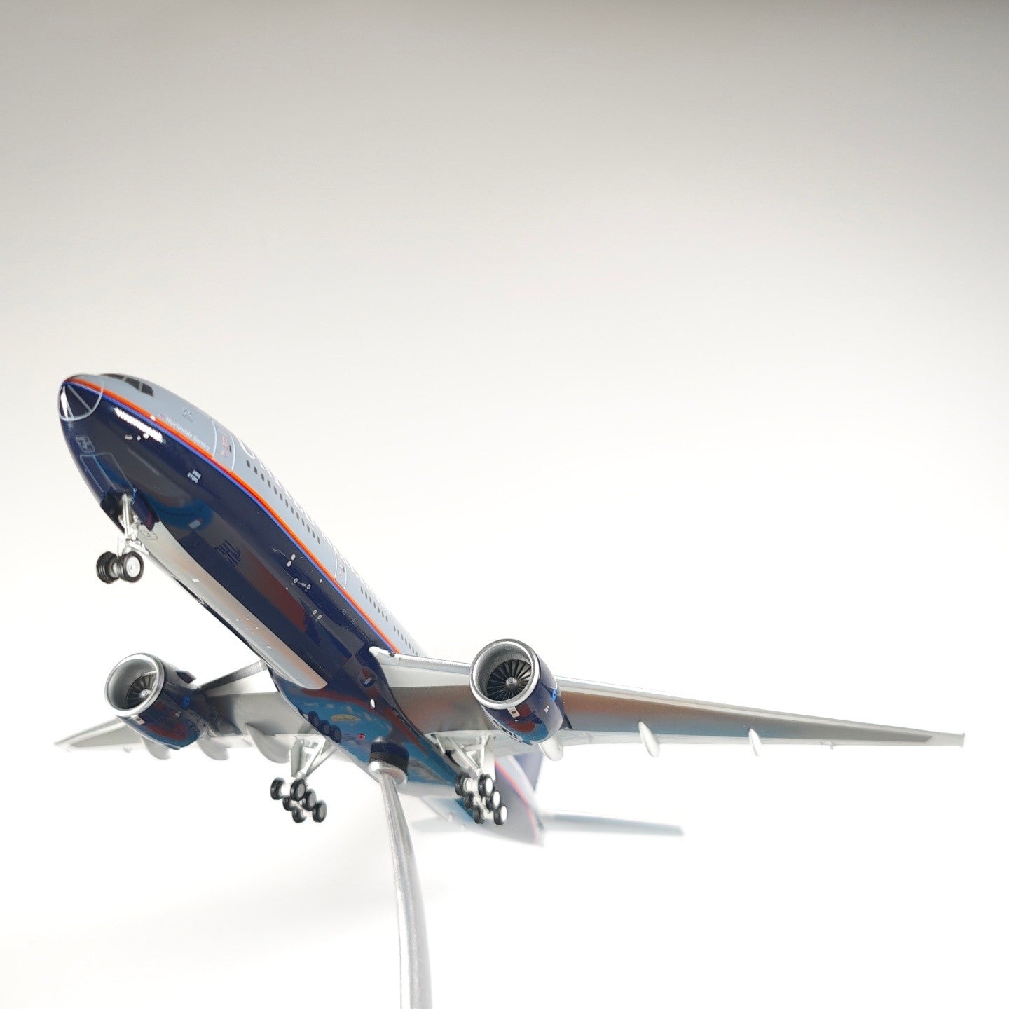 1:200 InFlight United Airlines B777-200 N786UA Airplane Diecast Plane Model