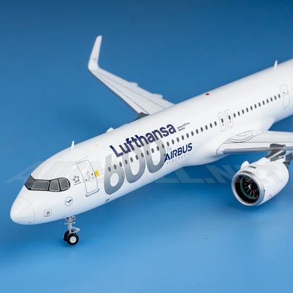 1:200 GeminiJets Lufthansa Airbus A321neo Passenger Diecast Aircraft Model