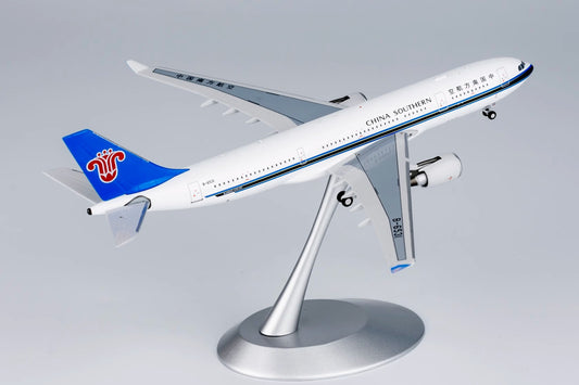 1:400 NG Model CHINA SOUTHERN AIRBUS A330-200 Passenger Airplane Diecast Model