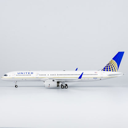 1:200 NG Models United Airlines Boeing 757-200/W N12125 Diecast Aircraft Model
