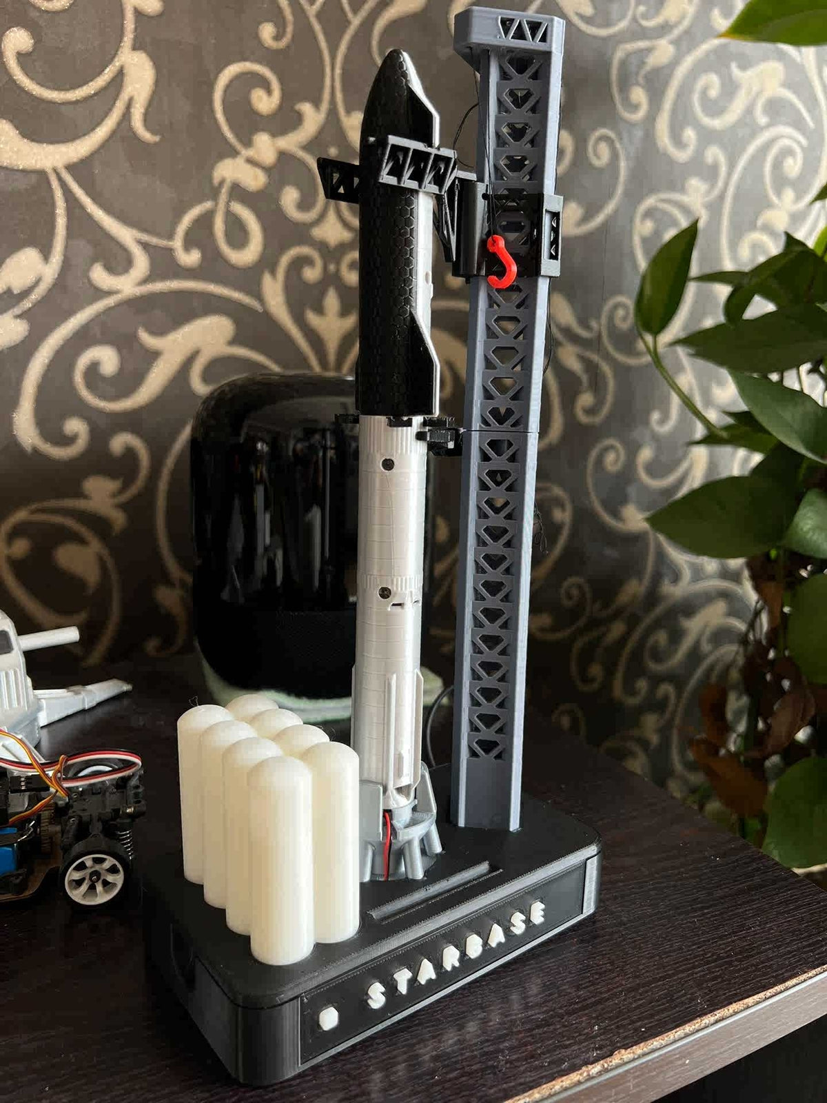 1/400 Spacex Starship Launch Tower Set with Humidifier Model H:31cm/12inches