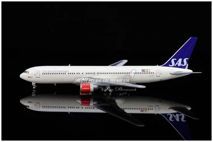 1:400 JC Wings SAS BOEING 767-300ER Passenger Airplane Diecast Aircraft Model