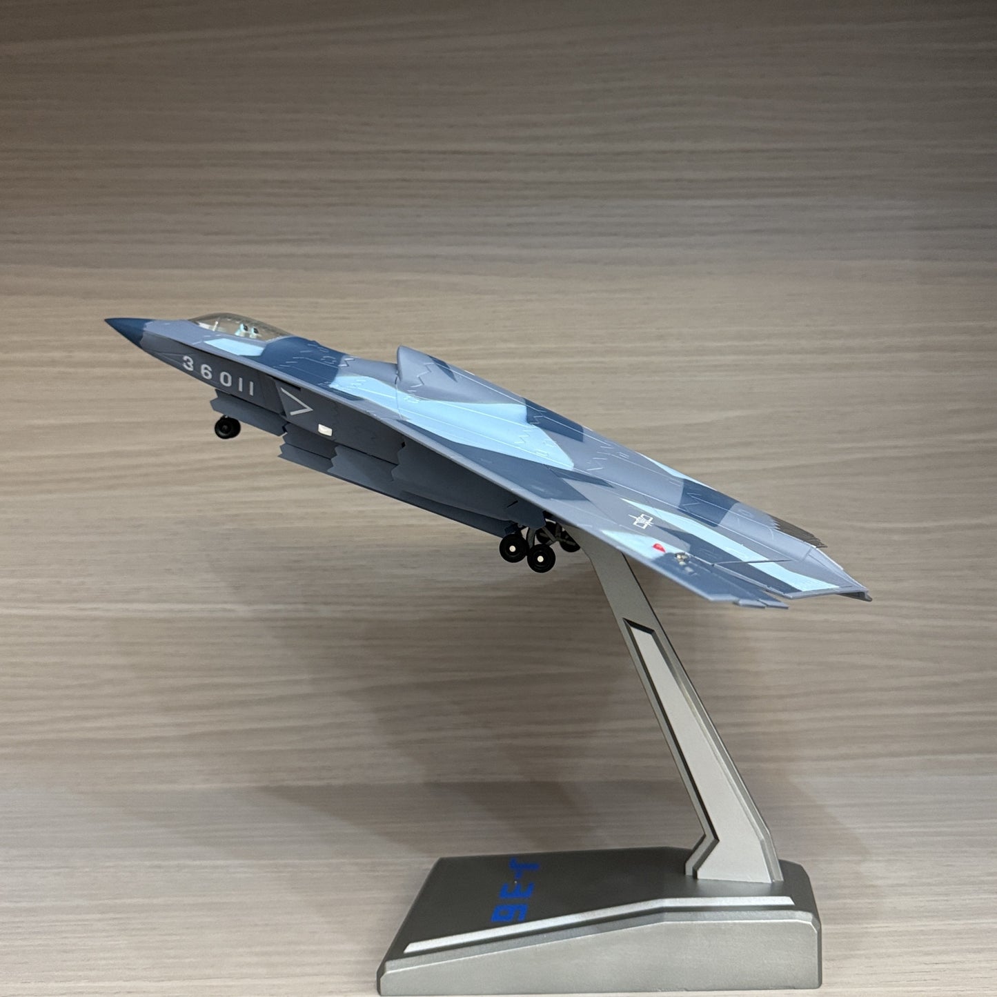 1:64 36CM CHINA J-36 The Sixth-generation Fighter Plane Diecast Aircraft Model