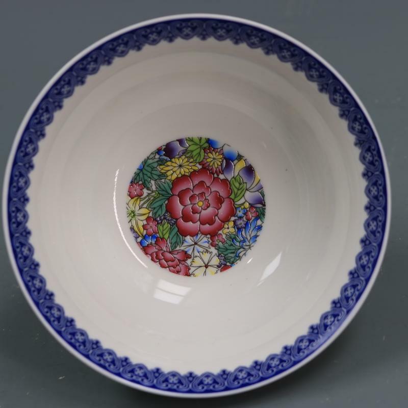 Chinese Jingdezhen Porcelain Blue and White Famille Rose Bowl