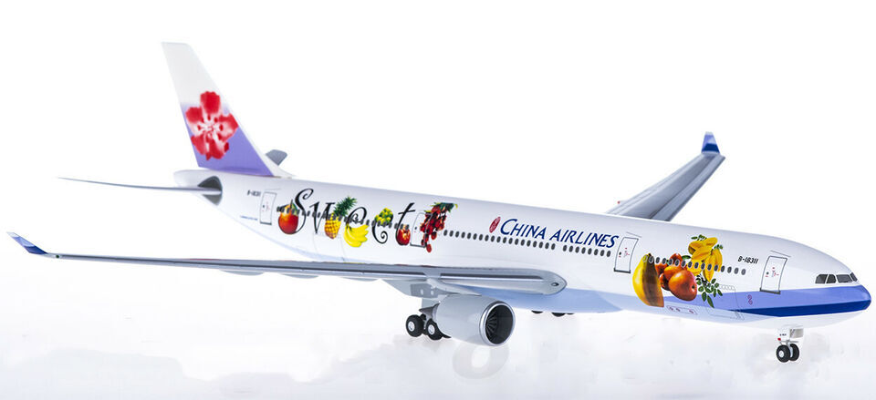 1:200 32CM Hogan CHINA AIRLINE AIRBUS A330-300 Passenger Plane ABS Plastic Model