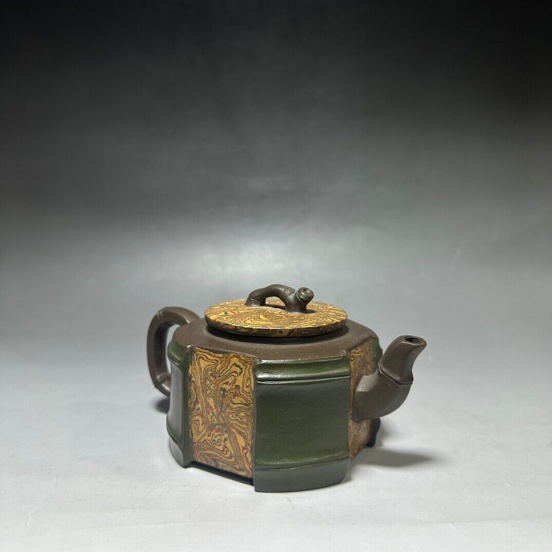 Chinese Yixing Zisha Clay Handmade Exquisite Teapot （青竹 底款：吕尧臣）