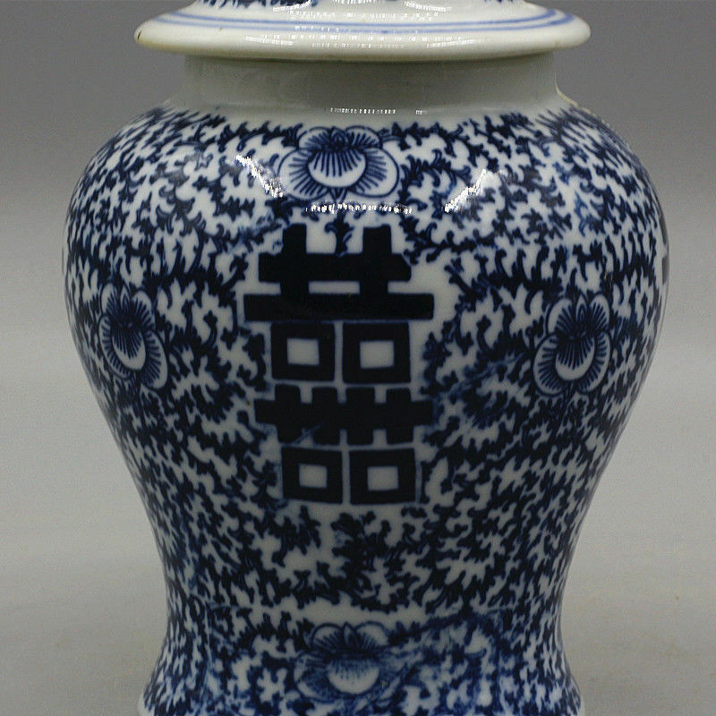 China Jingdezhen porcelain blue and white general jar tea jar Qing Qianlong