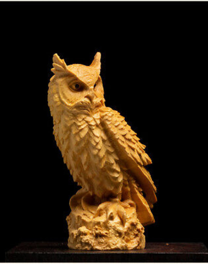 CC1203B -- 9 CM High Carved Boxwood Carving : Vivid Smart Owl