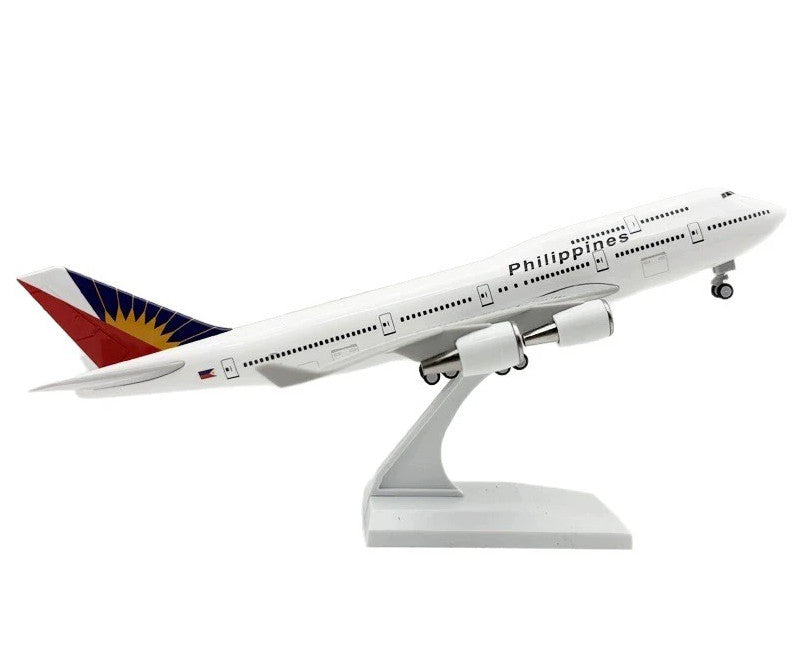 30CM Philippines BOEING 747-400 Airplane Landing Gear Resin Aircraft Model