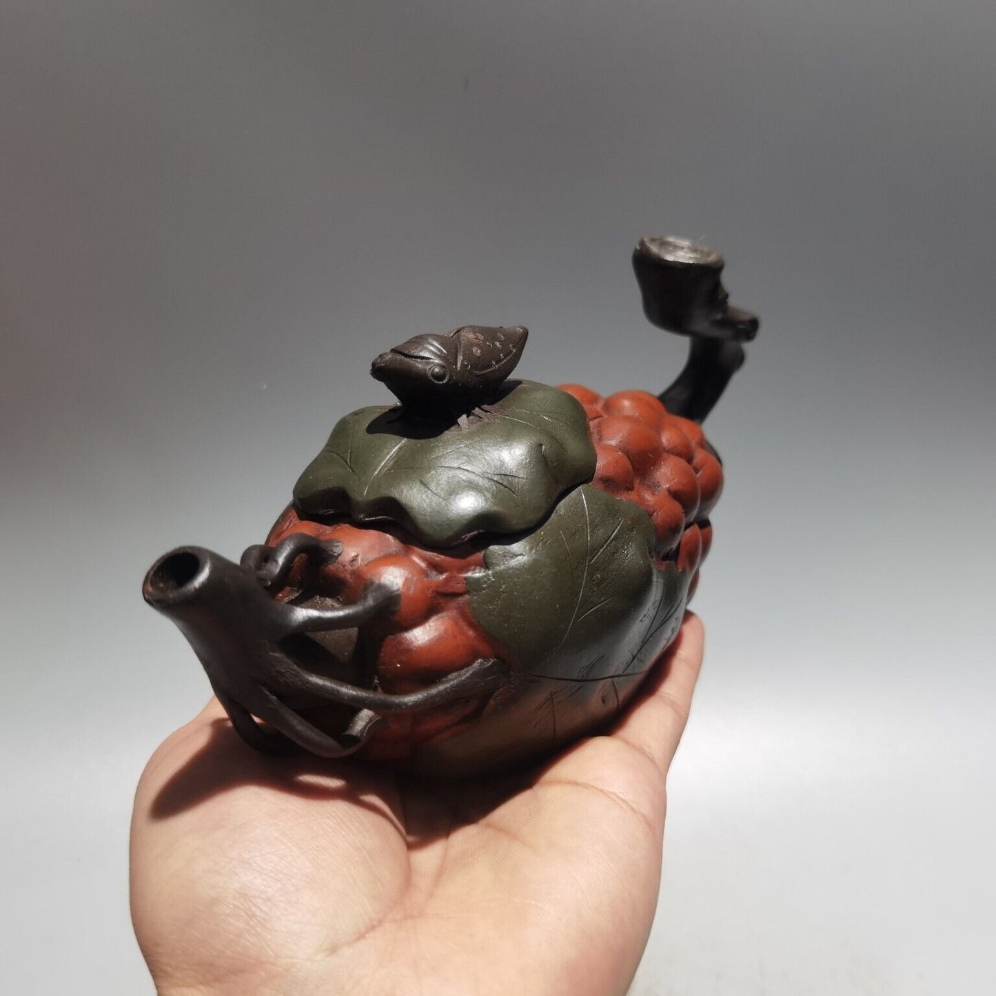 Chinese Yixing Zisha Clay Handmade Exquisite Kung Fu Tea Set Teapot （葡萄 底款：蒋蓉）