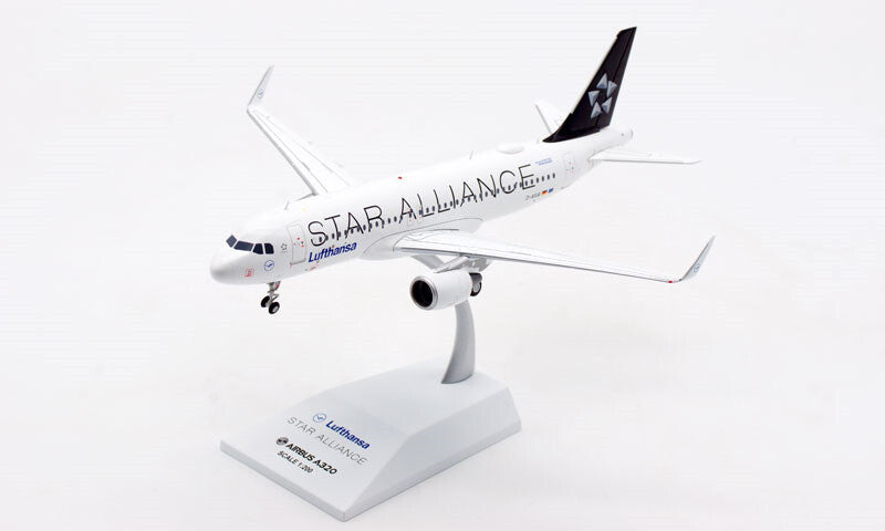 JC Wings Lufthansa Star Alliance Airbus A320 D-AIUA 1:200 plane Pre-builded