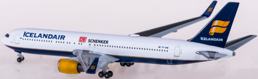 1:500 Herpa ICELANDAIR BOEING 767-300 Passenger Airplane Diecast Aircraft Model