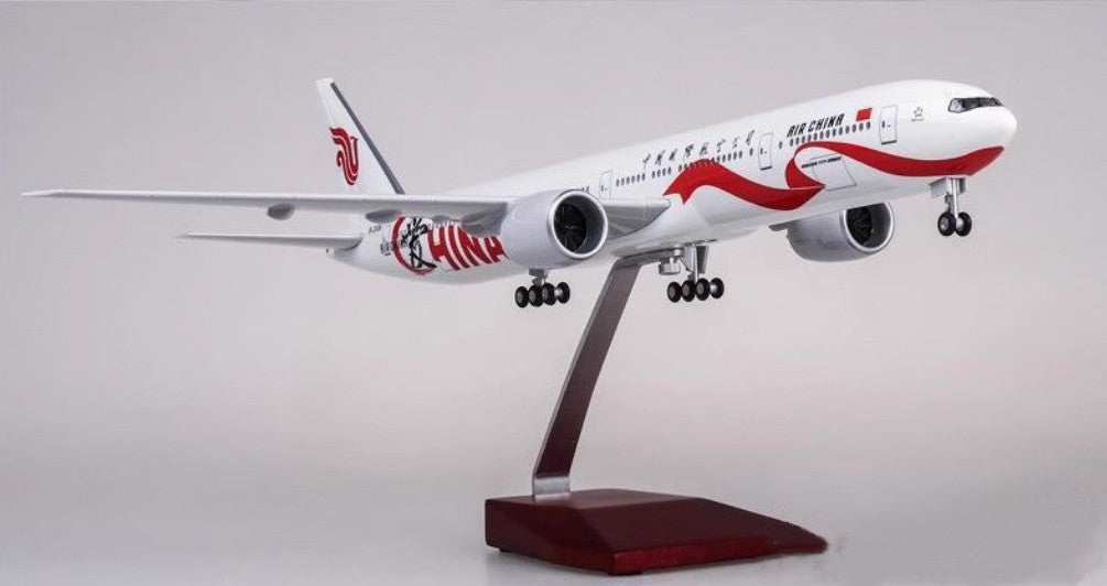 1:157 47CM AIR CHINA BOEING 777-300ER Plane Landing Gear Resin Aircraft Model