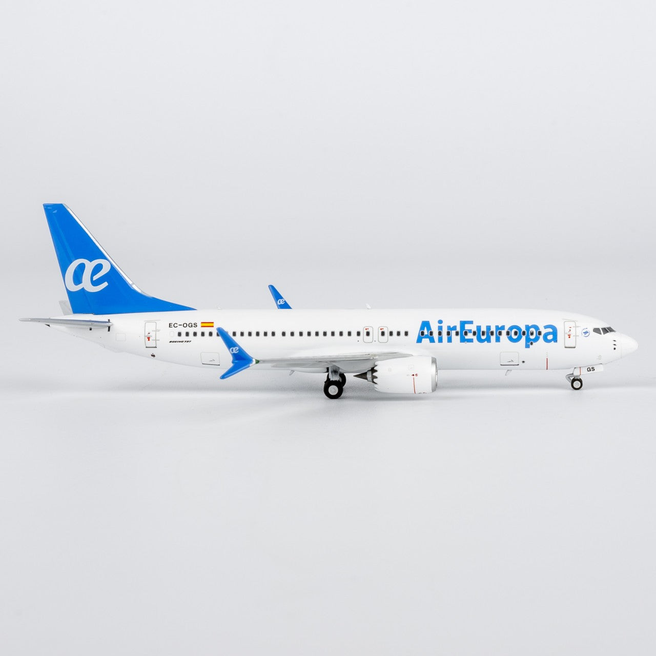 1:400 NGmodels Air Europa B737 MAX 8 Passenger Airplane Diecast Plane Model