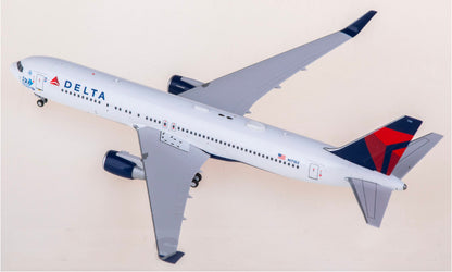 1:400 Panda Model Delta Air Lines B767-300ER Diecast Plane Aircraft Model