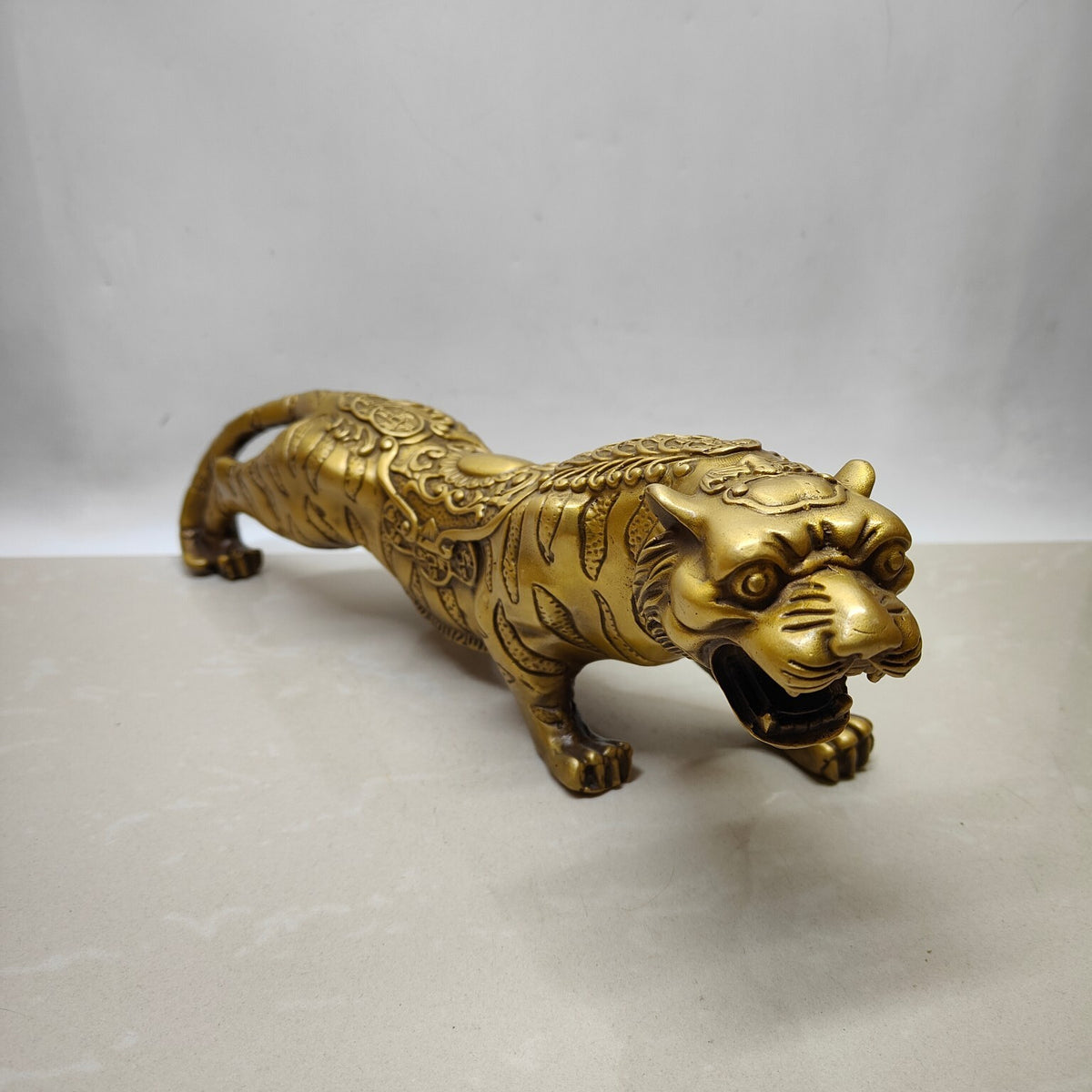 Chinese Antique Bronze Tiger Ornaments Collect