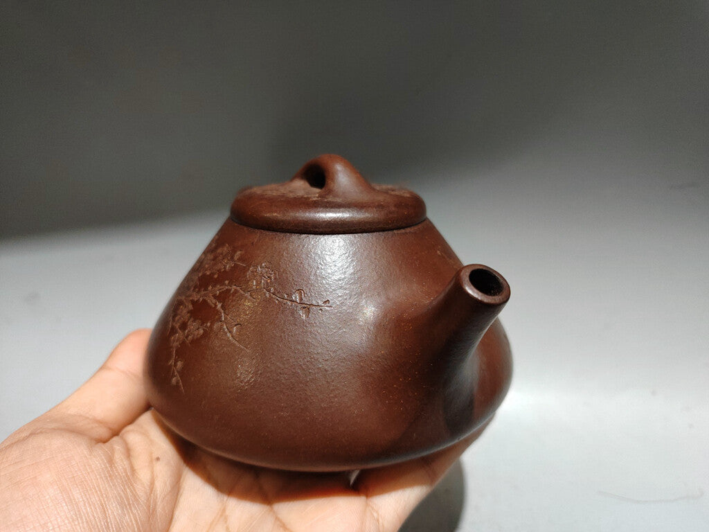 Chinese Yixing Zisha Clay Handmade Exquisite Teapot